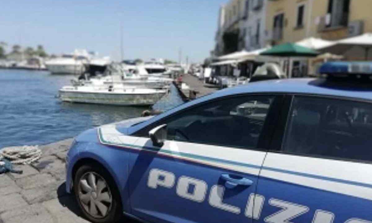 Ischia, catturato un latitante europeo: coinvolto in una truffa internazionale