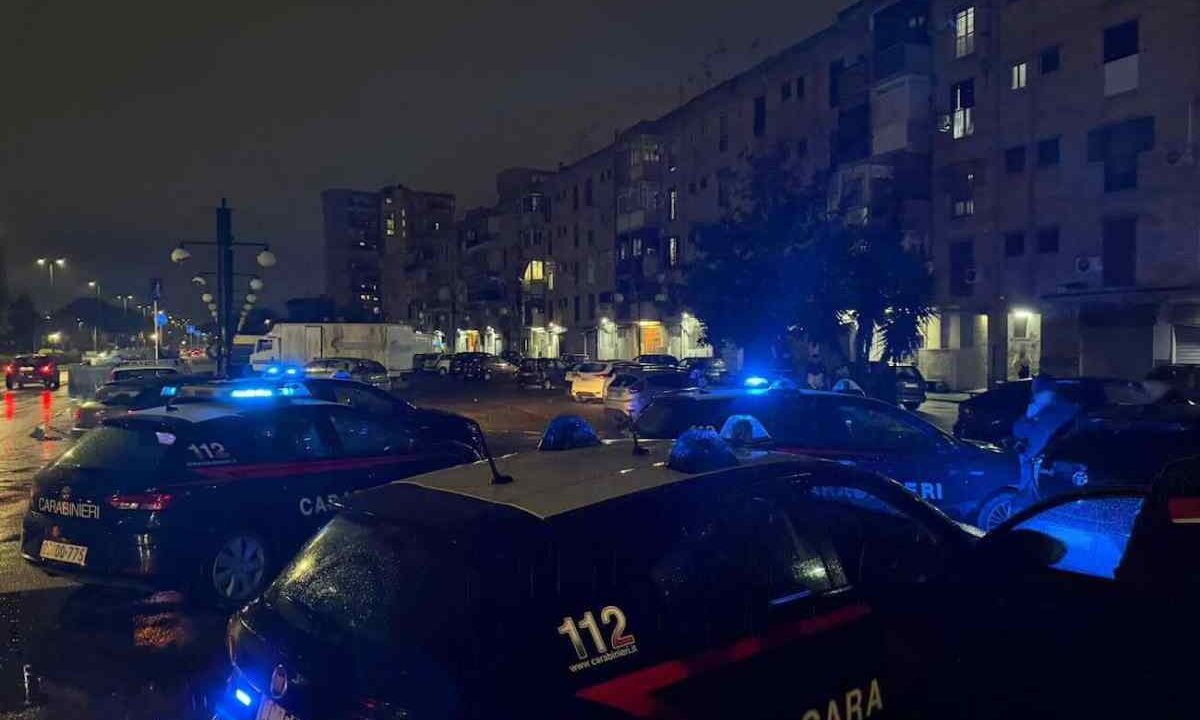 Scampia, operazione dei Carabinieri: un arresto e droga confiscata in un appartamento