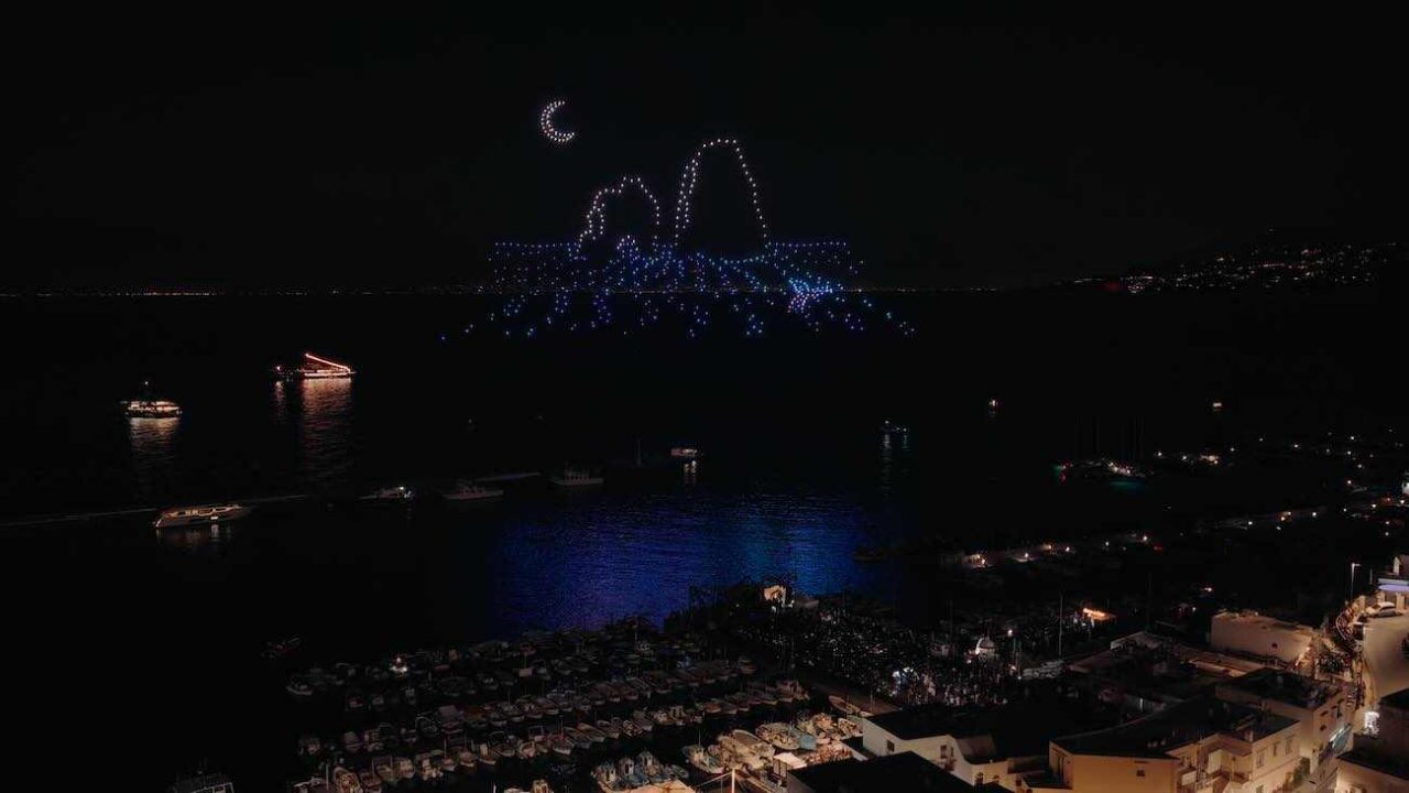 Capri celebra la notte di San Lorenzo con uno spettacolo luminoso di 500 droni