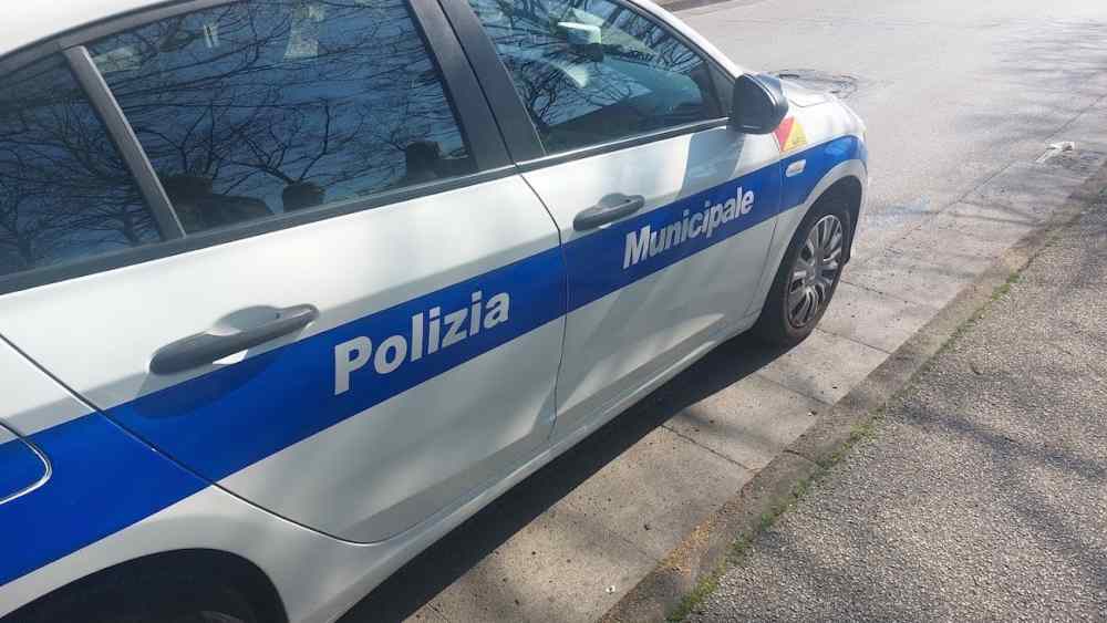 San Giovanni, operazione contro lettini abusivi: sanzione di 5mila euro sul litorale