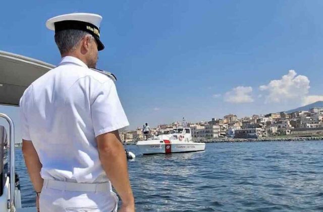 Torre del Greco, sanzioni per quattro stabilimenti balneari della Guardia Costiera
