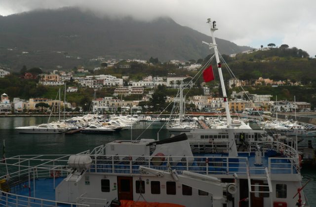America’s Cup a Ischia: tra selfie e festeggiamenti, l’emozione si vive sul molo