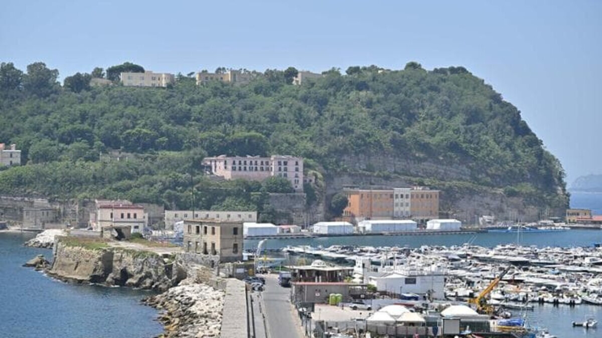 Porto di Napoli in stallo per mancanza di ormeggi ufficiali durante l’America’s Cup