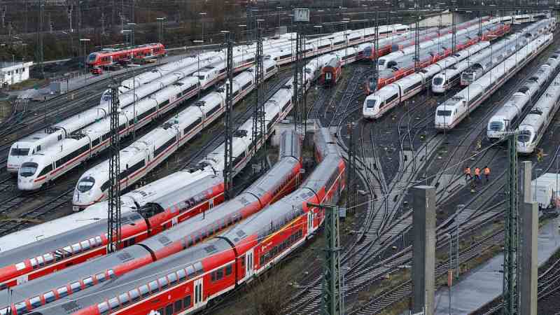 Campi Flegrei, ripristinata la normale circolazione dei treni da Napoli