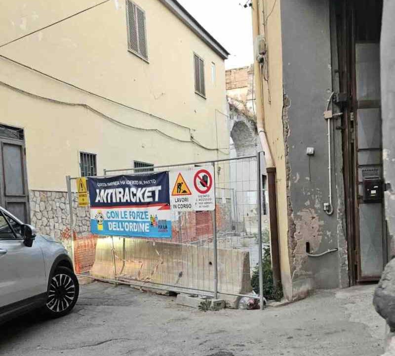 Arzano, via Zanardelli sotto il controllo della camorra: indagini in corso