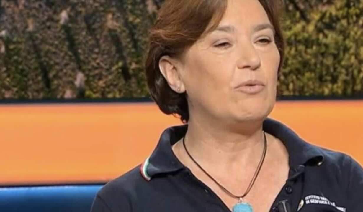 Campi Flegrei, l’Ingv rassicura: «Nessun movimento di magma rilevato»