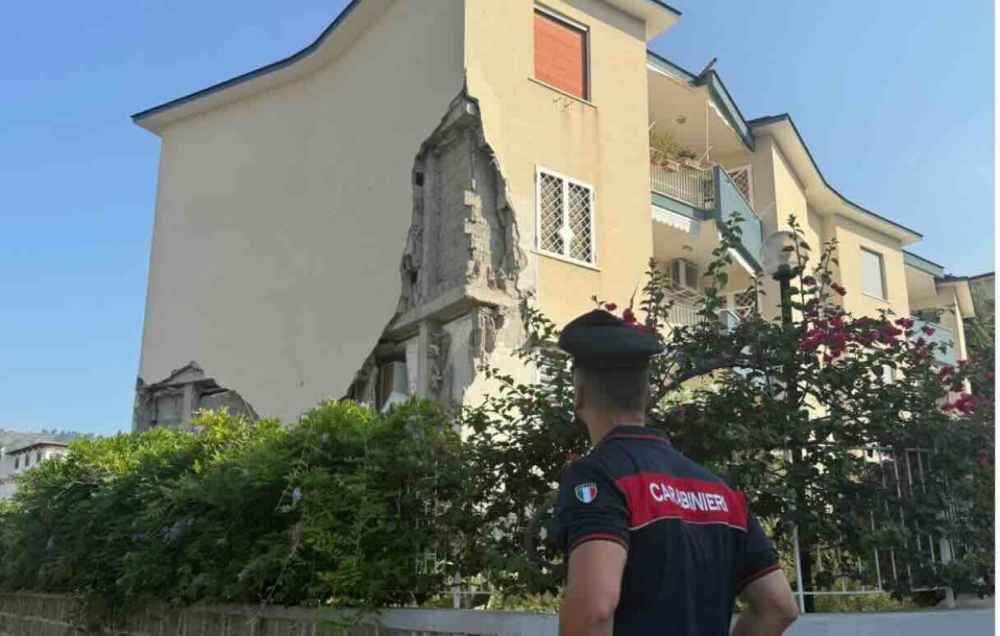Campi Flegrei, continua lo sciame sismico: 169 scosse registrate, 5 feriti ancora ricoverati