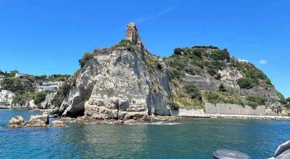 Bacoli, il sindaco lancia l’allerta: tre anni senza interventi sui costoni a rischio
