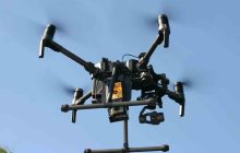 Secondigliano, sequestrato un chilo di hashish: un drone beccato mentre consegnava in carcere