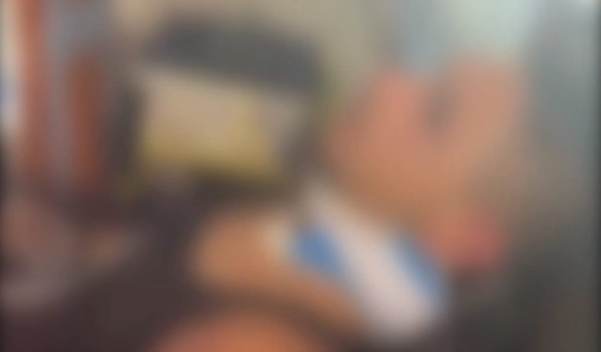 Aggressione a Napoli, padre e figlio colpiti da un gruppo di sette persone per un banale litigio