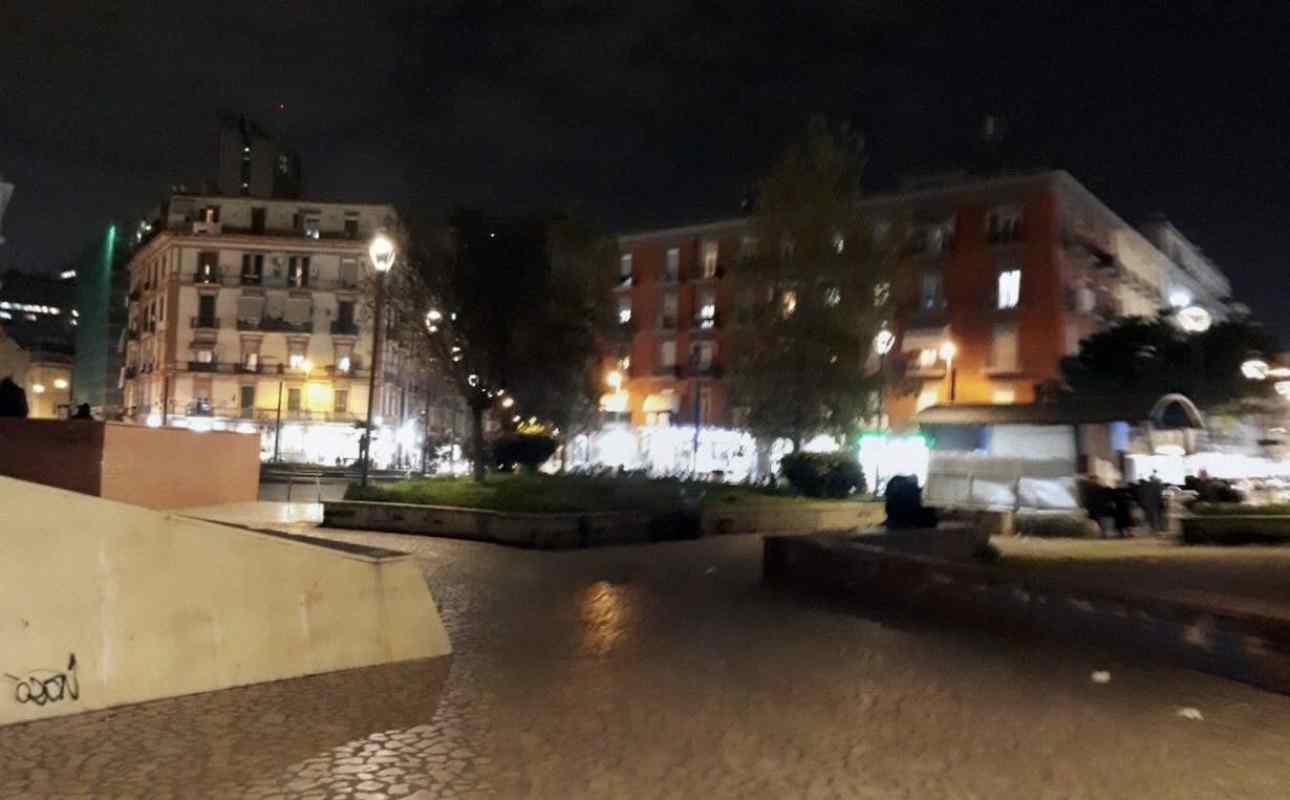 Napoli, turista vittima di violenza dopo un incontro con un spacciatore: arrestato l’autore