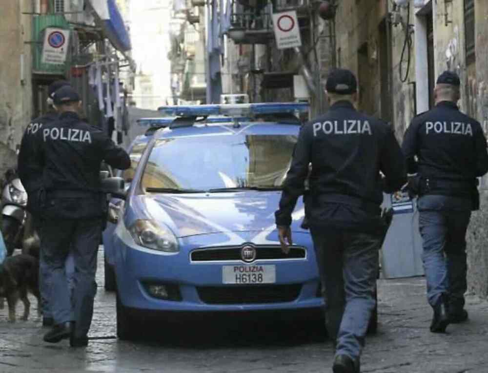 Napoli, operazione controlli tra Quartieri Spagnoli e università: scattano denunce e sequestri