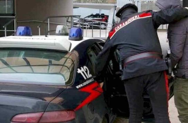 Agerola, giovane truffatore bloccato dopo una falsa rapina: arresto in flagranza