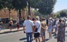 Pozzuoli, visita del ministro Giuli: cresce la tensione per il sisma ai Campi Flegrei
