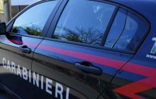 Giugliano, 72enne distrugge il desk di un centro radiologico: denunciato per danneggiamento