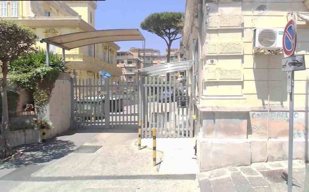 Ercolano, tragico incidente: muore un muratore dopo la caduta dal quarto piano