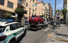 Portici, scoperta Fiat 500X rubata con targa polacca e telaio alterato