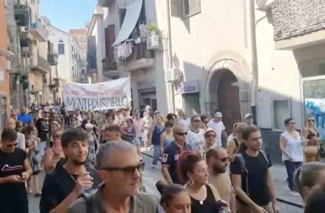 Pozzuoli, sisma ai Campi Flegrei: 400 case inagibili e oltre 700 sfollati