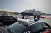 Ischia, fermato corteggiatore di «Uomini e Donne»: usava documenti falsi per viaggi scontati sui traghetti