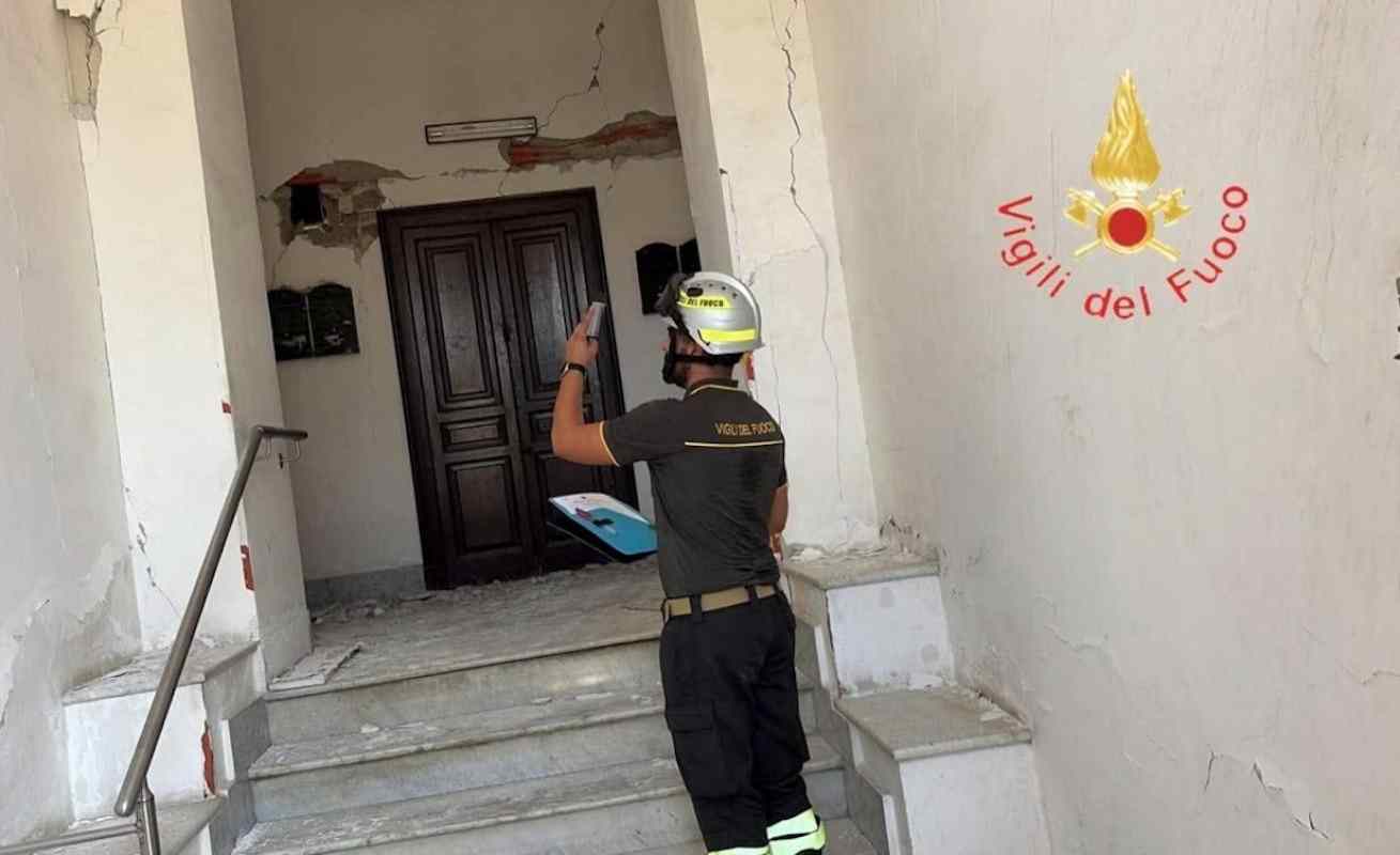 Campi Flegrei, 89 edifici evacuati: oltre 525 famiglie coinvolte in interventi urgenti