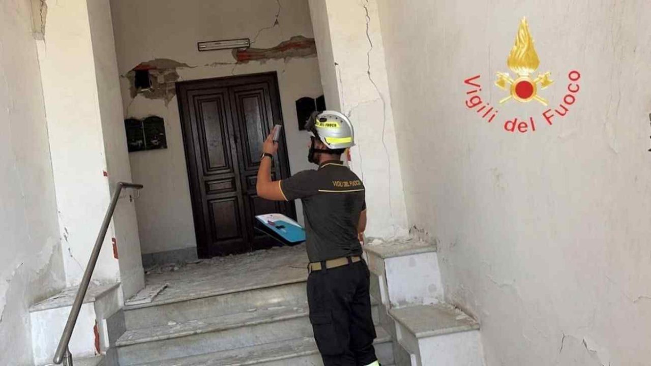 Campi Flegrei, oltre 500 famiglie coinvolte: 89 edifici evacuati dopo il sisma