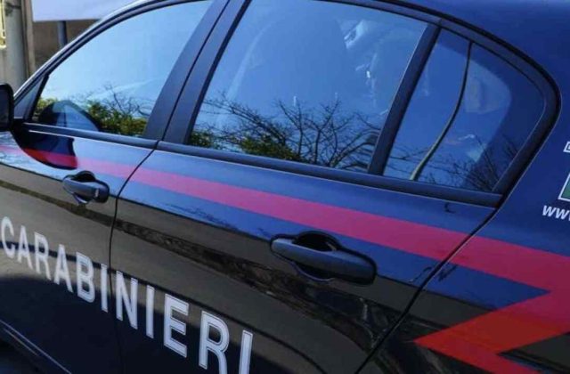 Due fermati per usura e pizzo nei supermercati: coinvolti presunti membri del clan Pagnozzi