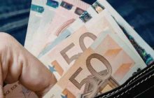 Falsificazioni su Telegram: scoperta rete di vendita di euro e valute africane, cinque misure cautelari e sequestri in corso