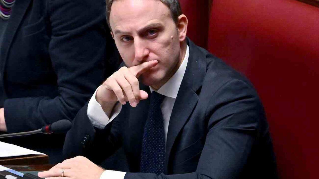De Luca respinge le voci sulle ispezioni a Portici ed Ercolano: “Falsità offensiva”