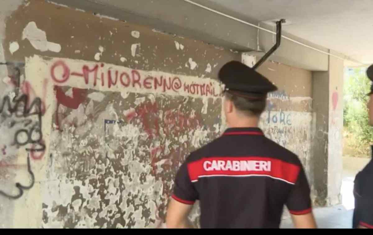 Ponticelli, scontro tra adolescenti: dai messaggi di sfida alla violenza in strada