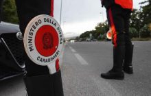 Pozzuoli, due spacciatori arrestati dopo aver ignorato l’alt dei carabinieri