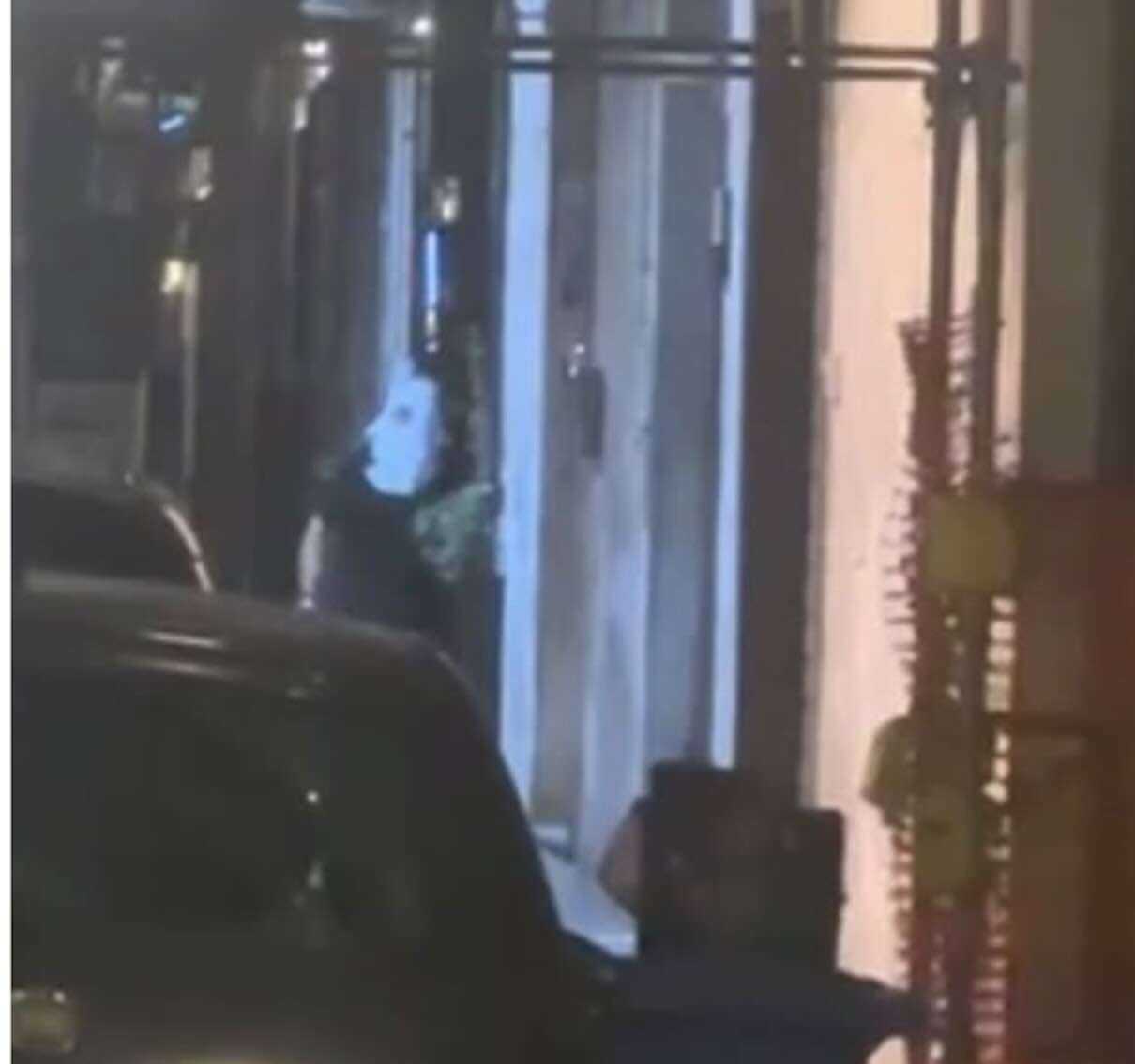 Castellammare, assalto a un hair stylist: fermato un uomo con machete e cappuccio bianco