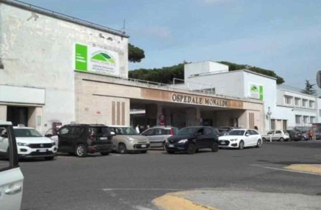 Napoli, risarcimento da 350mila euro ai familiari per caduta e infezione in ospedale