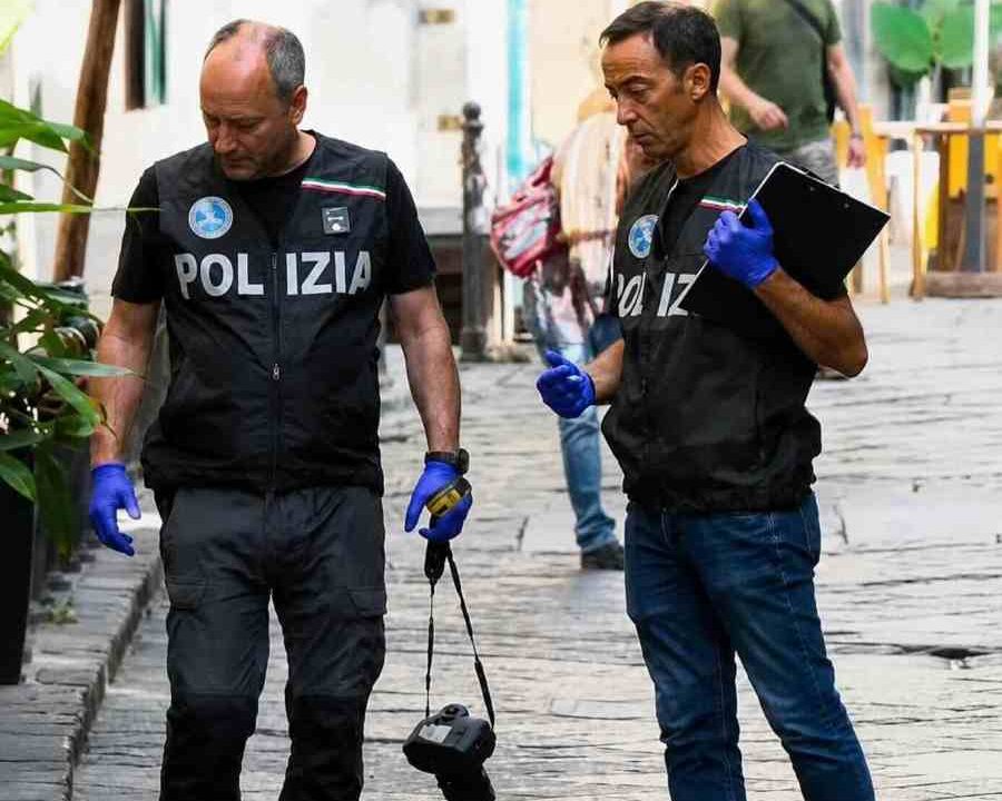 Napoli, catturato il secondo pistoletto di via San Sebastiano: indagini in corso sul commando