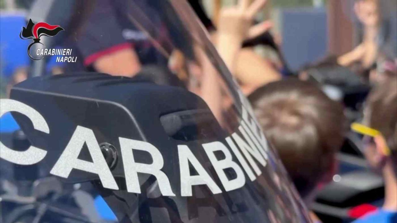 Sorrento, turista australiana aggredita in hotel: arrestato un 37enne per furto e molestie