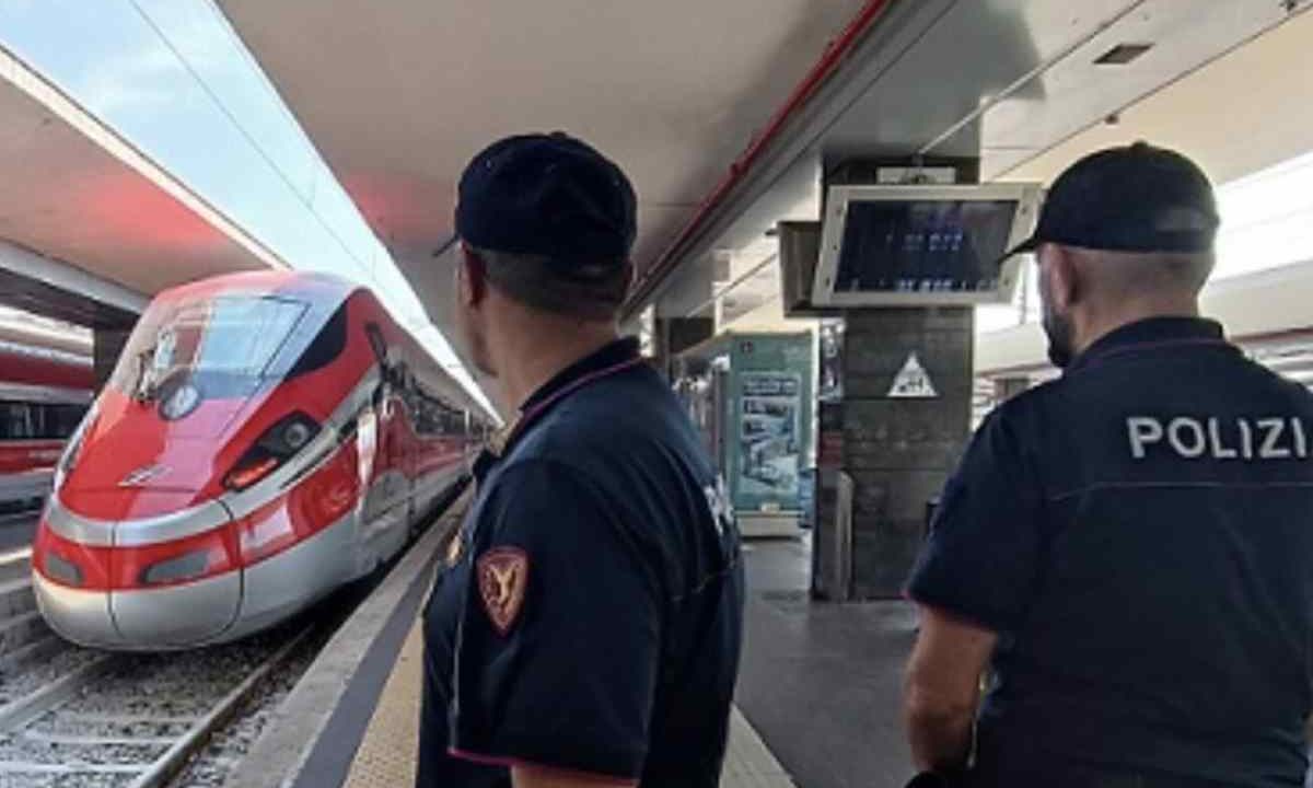 Piazza Garibaldi sotto controllo durante l’afflusso: tre persone arrestate