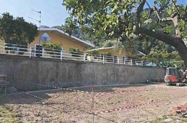 Sorrento, dopo 19 anni di battaglie legali abbattuta una casa abusiva