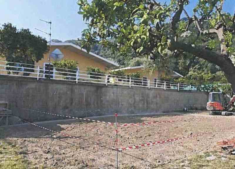 Sorrento, dopo 19 anni di battaglie legali abbattuta una casa abusiva