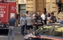 Incendio al Consiglio comunale di Napoli: danneggiato il portone d’ingresso