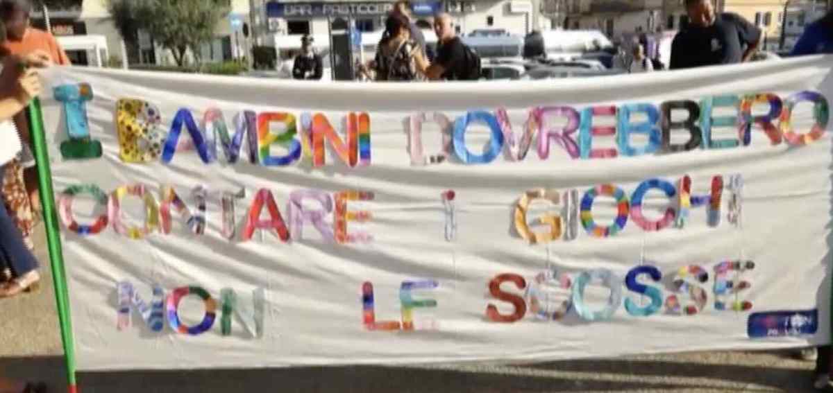 Pozzuoli, oltre 800 famiglie evacuate: oltre 2000 persone ancora senza casa ai Campi Flegrei