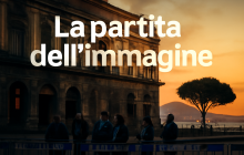 Incendio al Consiglio scatena polemiche a Napoli: un evento che infiamma il dibattito pubblico.