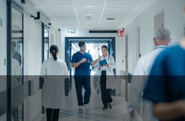 Proteste a Napoli: il dibattito sui limiti di spesa per la radioterapia si intensifica