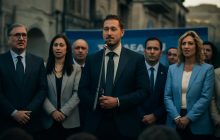 Foto di rito e sermoni sulla legalità: la passerella di FdI a Castellammare dopo lo scioglimento per camorra