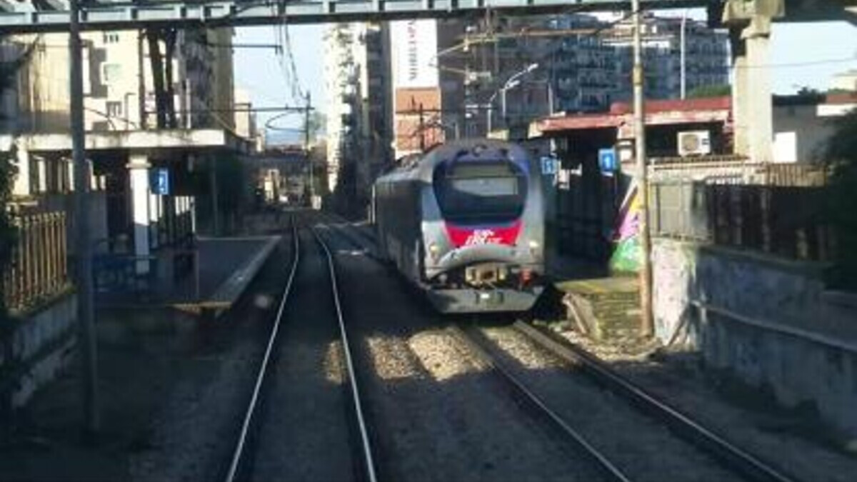 Riapertura della Cumana in attesa: necessarie regole chiare su orari e capienze