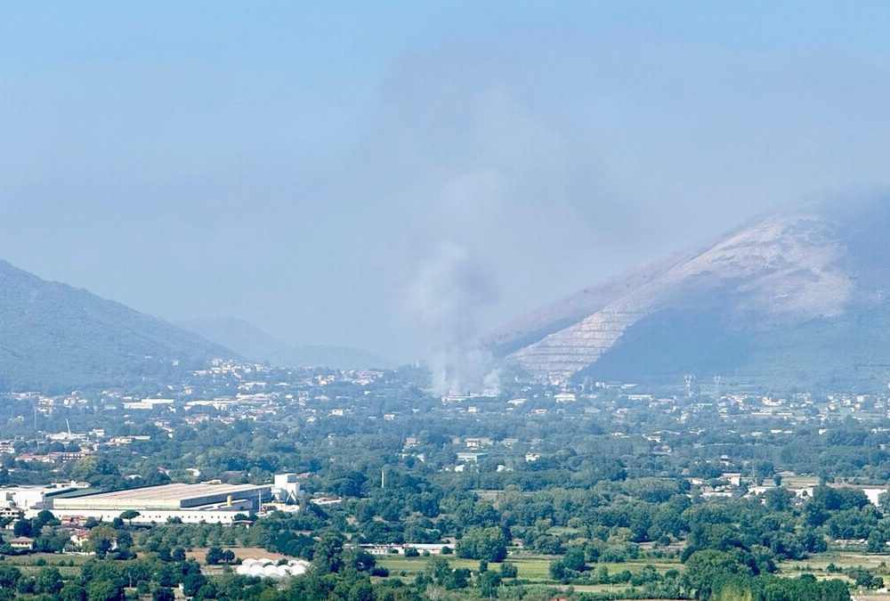 Fumo da Airola: le conseguenze sulla qualità dell’aria a Napoli e i consigli per gli abitanti